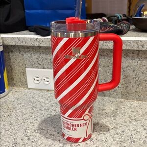 Stanley 40oz Candy Cane Twist Stainless Steel H.20  FlowState Quencher Tumbler